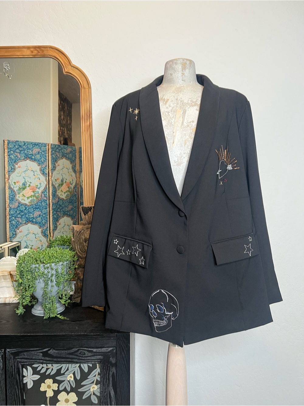 Torrid Black Blazer with Embroidered Accents (Item #120) - Picture 3 of 15